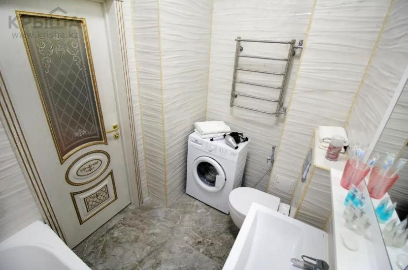 Жк Атамекен В Элитном Районе, 2 Комнатная Almaty Esterno foto
